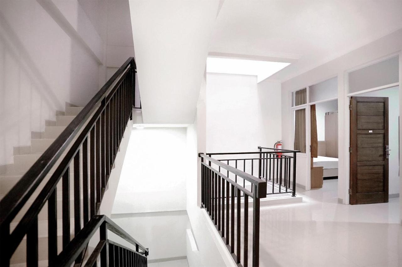 Oyo 415 The Kartini 8 Residence Jakarta Exterior foto