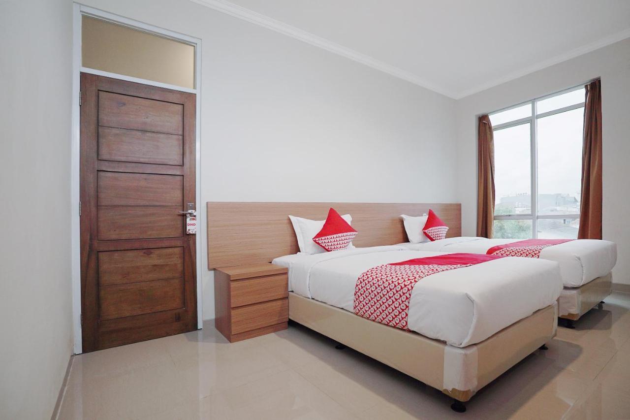 Oyo 415 The Kartini 8 Residence Jakarta Exterior foto