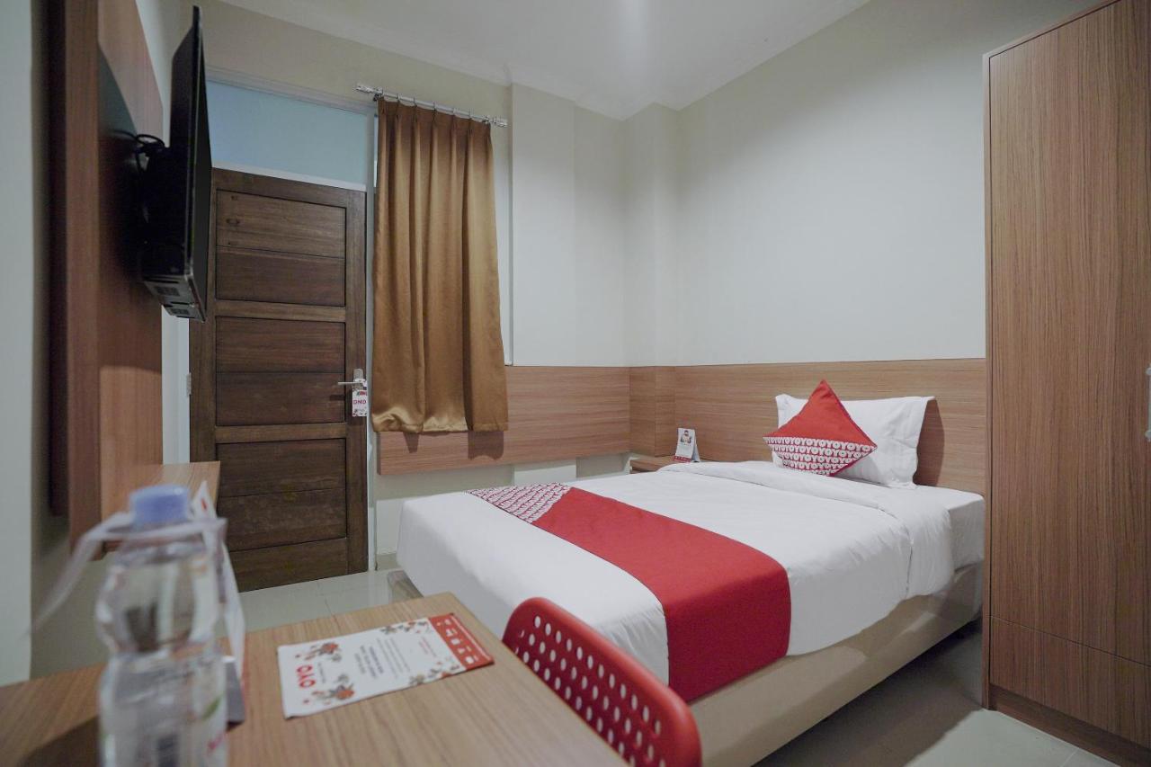 Oyo 415 The Kartini 8 Residence Jakarta Exterior foto