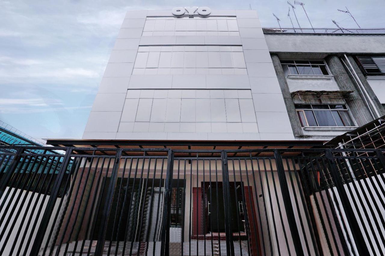 Oyo 415 The Kartini 8 Residence Jakarta Exterior foto