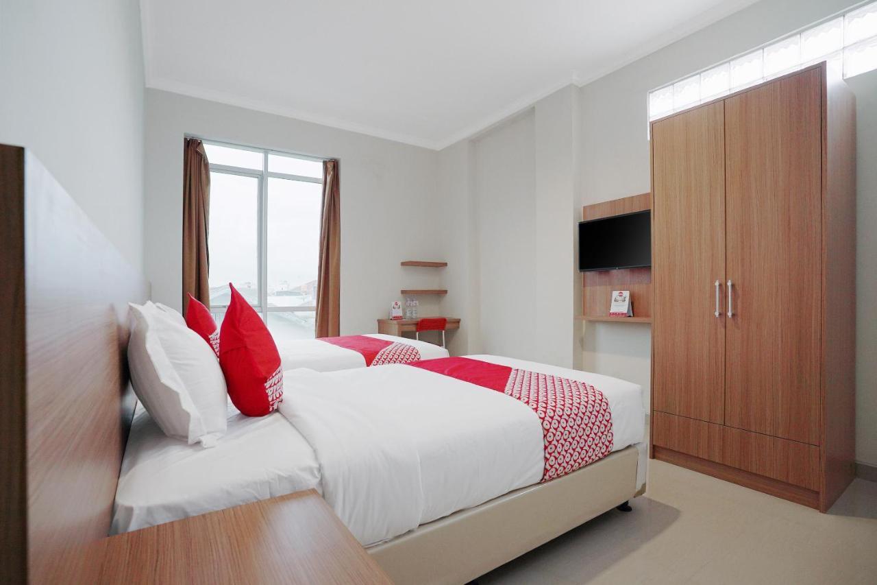 Oyo 415 The Kartini 8 Residence Jakarta Exterior foto