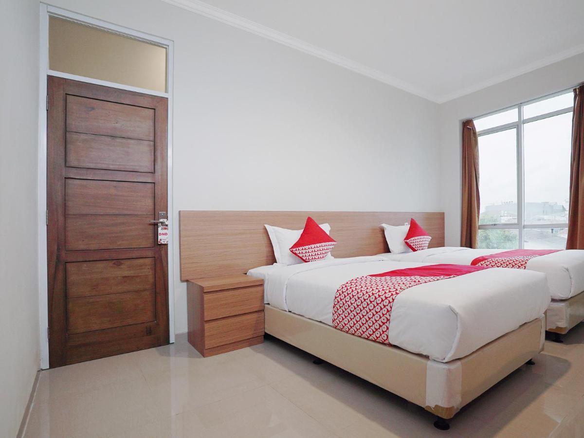 Oyo 415 The Kartini 8 Residence Jakarta Exterior foto