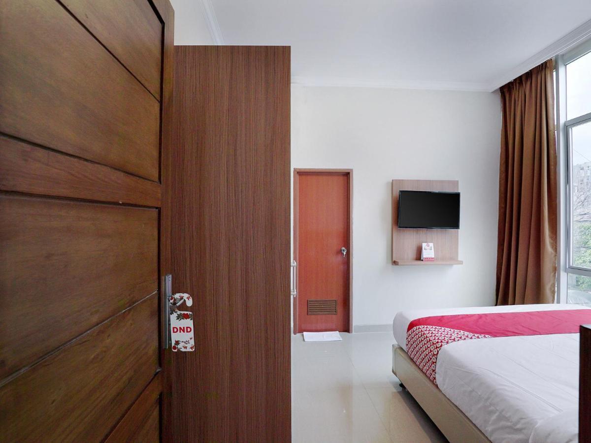 Oyo 415 The Kartini 8 Residence Jakarta Exterior foto