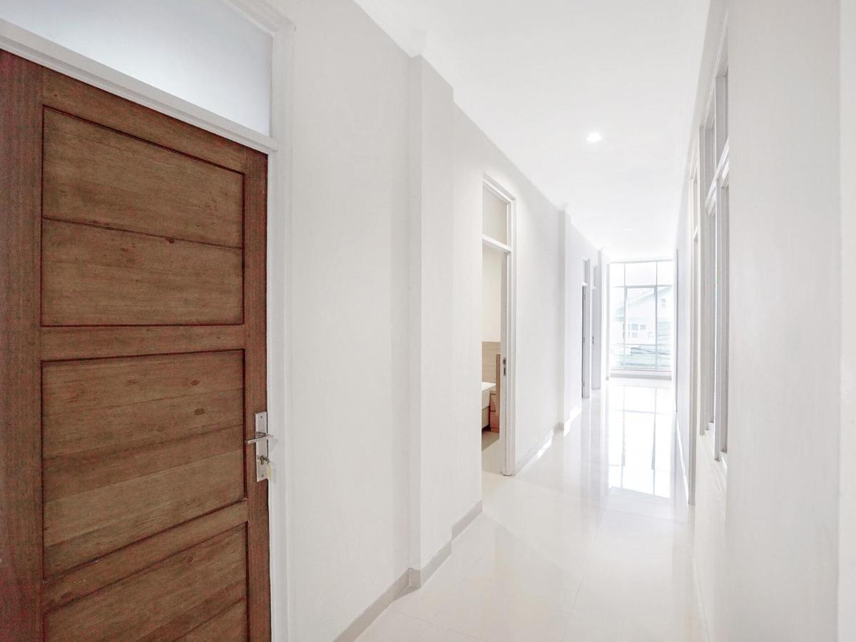 Oyo 415 The Kartini 8 Residence Jakarta Exterior foto