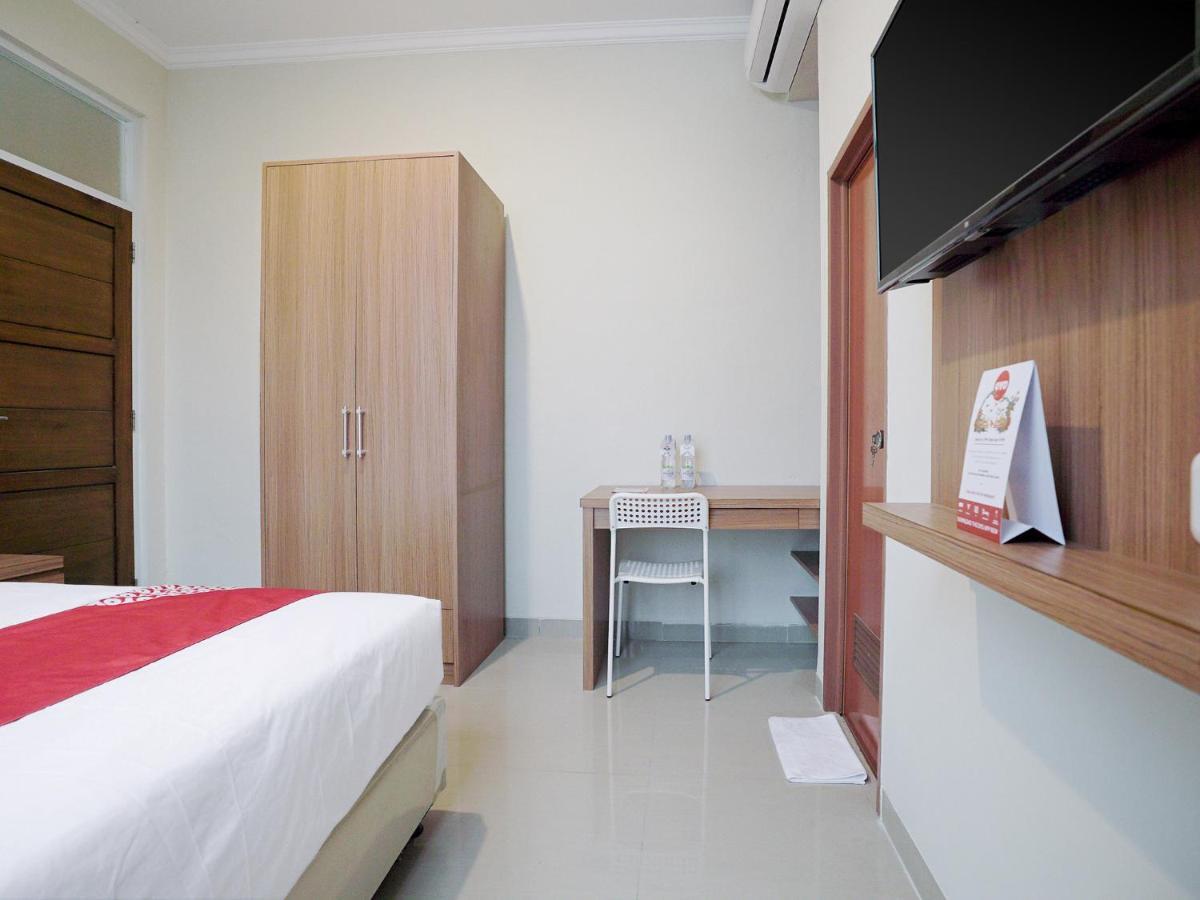 Oyo 415 The Kartini 8 Residence Jakarta Exterior foto